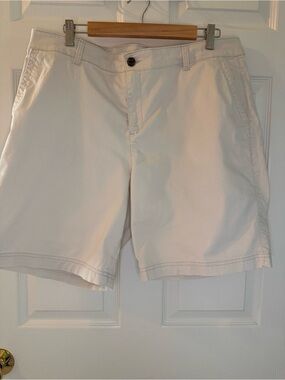 Women's Gap Classic Beige Cargo Shorts
